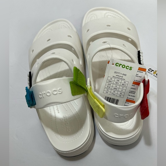 CROCS White Sandals with Adjustable Straps and Ventilation - Picture 10 of 14